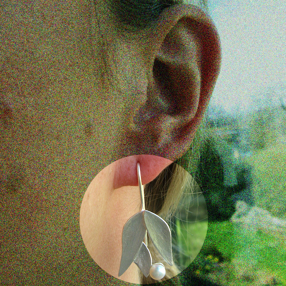 Blütenohrhänger mit Perle