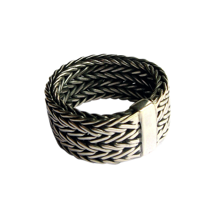 R 733  Flexibler Silberring. Handgewebt. 
