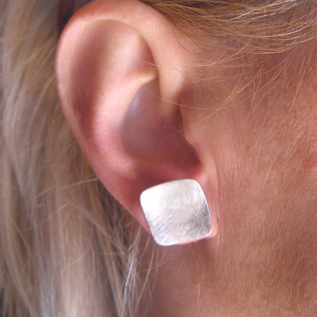 quadratischer Ohrstecker, Silber, icematt