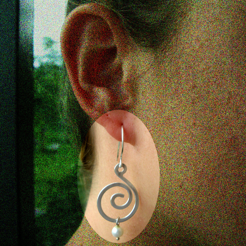 E 071  Ohrhänger  mit Perle.