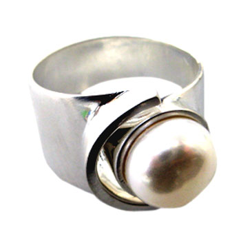 offener Silberring mit Perle