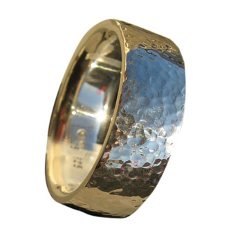 Massiver Silberring, gehämmert