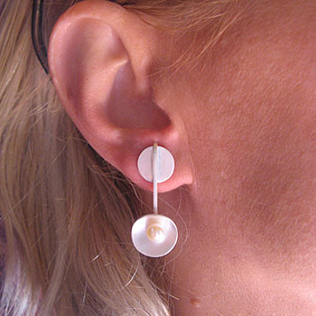 Silberohrstecker mit Zuchtperle, feinmatt