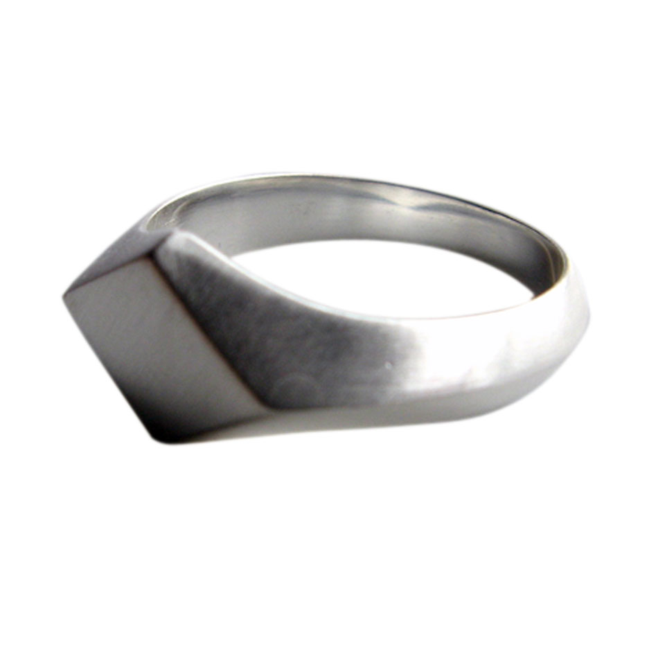 R 723  Ring