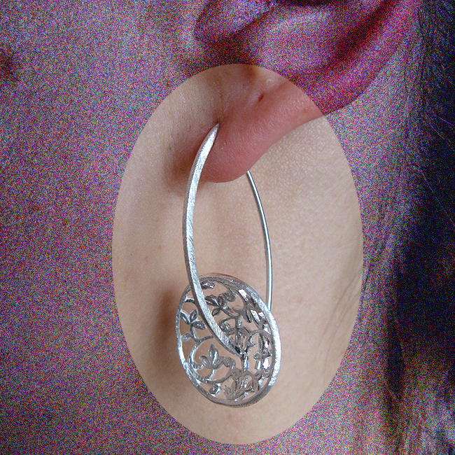 Ohrhänger, Silber mit floralen Motiven