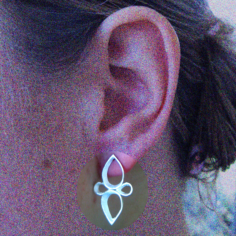 E 123 Blütenohrstecker, handgefertigt