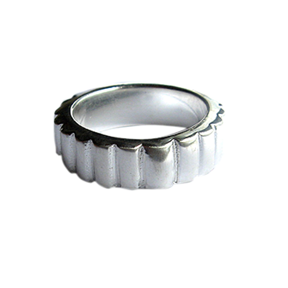 Massiver Silberring. Ca 7 mm breit